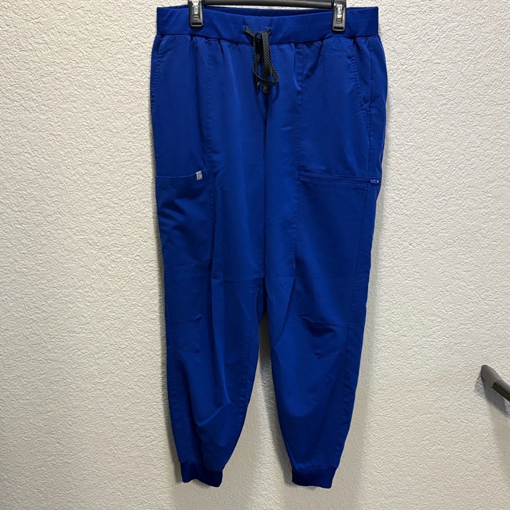 Fabletics jogger scrub pants